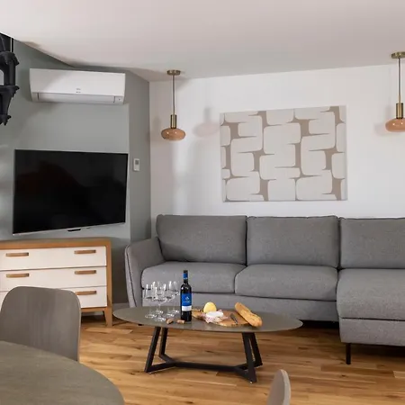 Yuna Blanche - Serviced Apartament Paryż