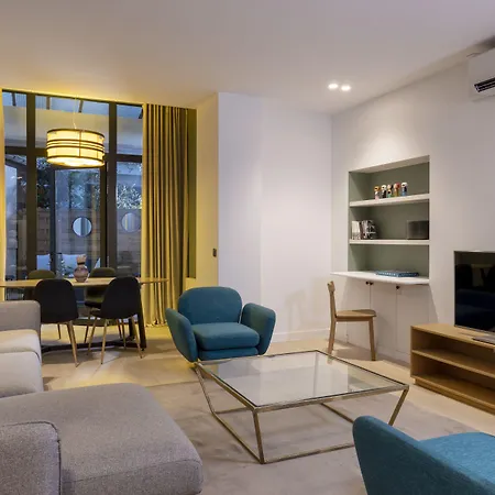 Yuna Blanche - Serviced