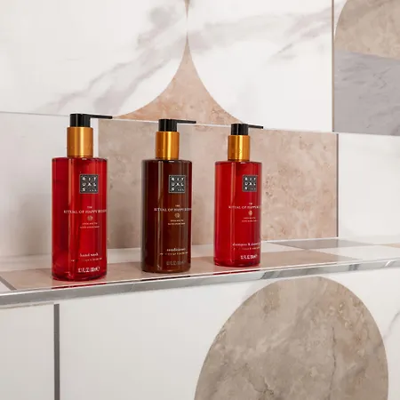 Yuna Blanche - Serviced *