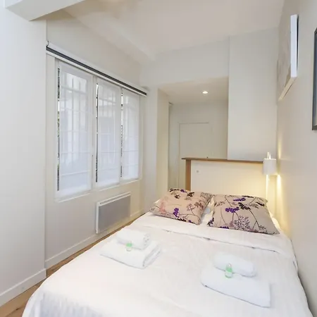 Yuna Blanche - Serviced *