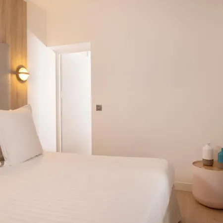 Yuna Blanche - Serviced Apartment *