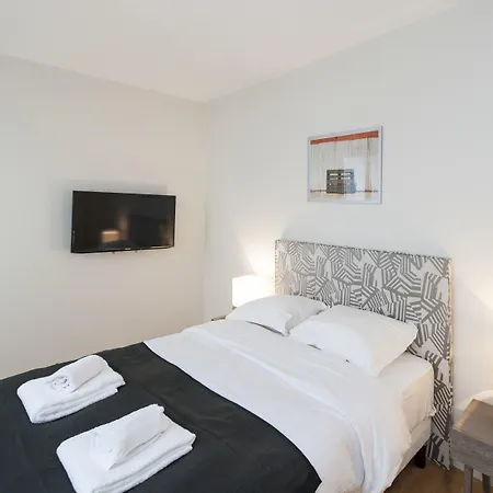 Yuna Blanche - Serviced