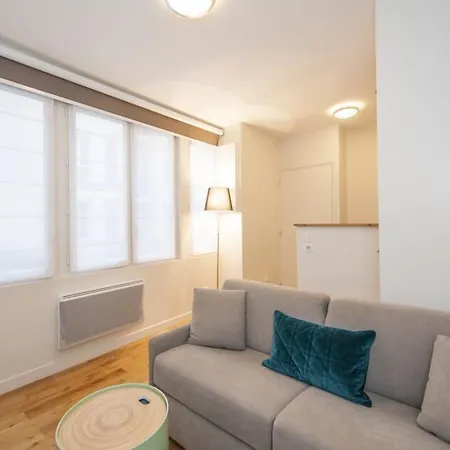 Yuna Blanche - Serviced *