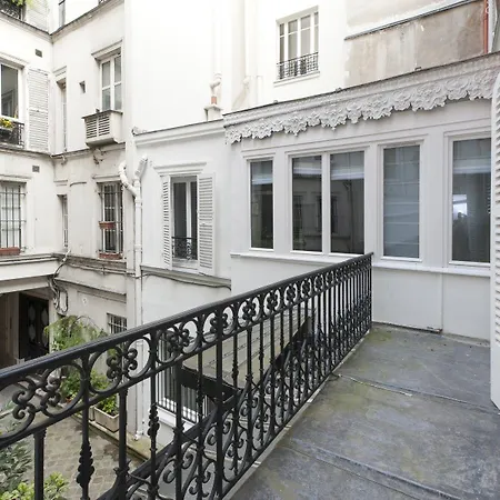 Yuna Blanche - Serviced *