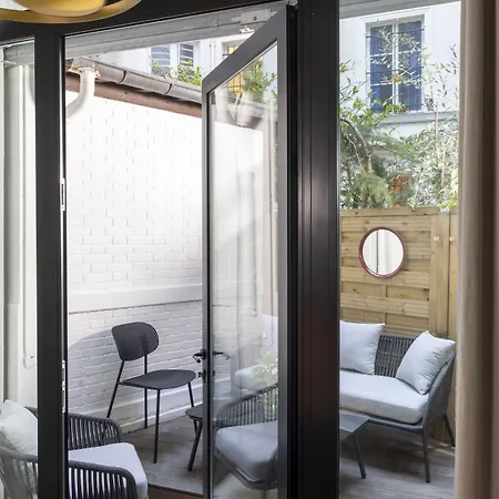 Yuna Blanche - Serviced