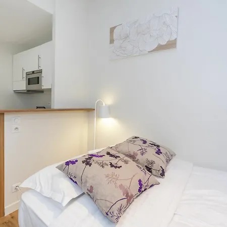 Apartment Yuna Blanche - Serviced Paris