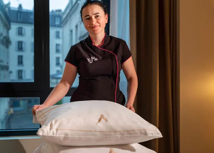 Yuna Blanche - Serviced