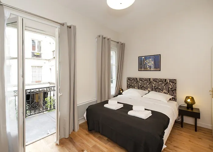 Yuna Blanche - Serviced