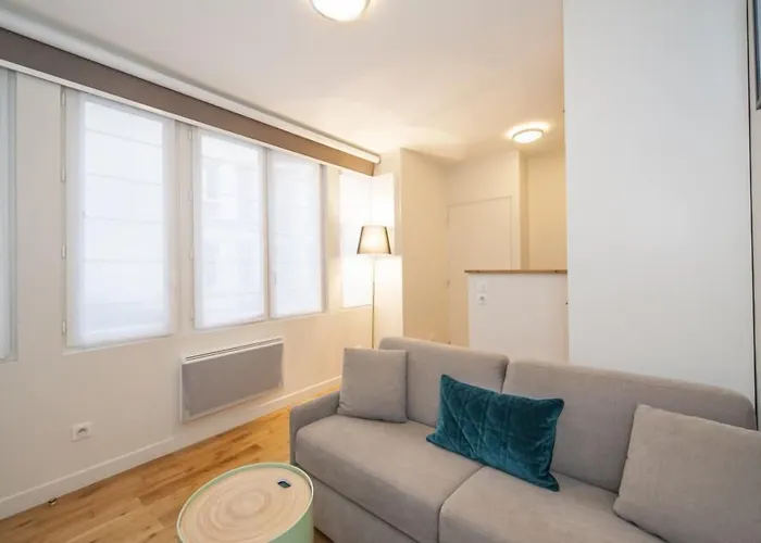 Yuna Blanche - Serviced *