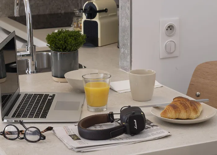 Yuna Blanche - Serviced *