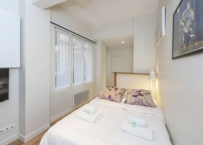 Yuna Blanche - Serviced *