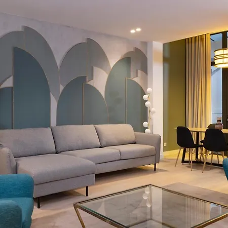 Yuna Blanche - Serviced