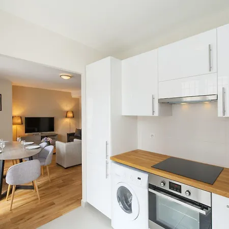 Yuna Blanche - Serviced Apartamento *