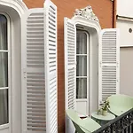 Apartamento Yuna Blanche - Serviced Paris