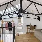 Apartamento Yuna Blanche - Serviced Paris